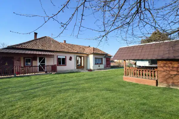 Eladó családi ház, Romhány 4 szoba 125 m² 30.99 M Ft