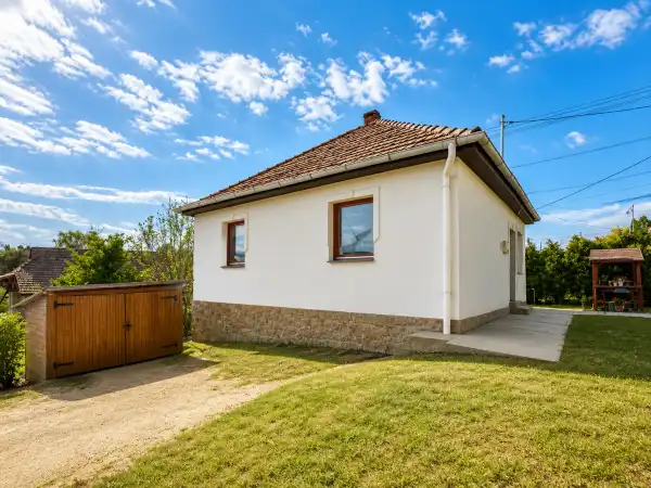 Eladó családi ház, Romhány 2 szoba 60 m² 17.99 M Ft