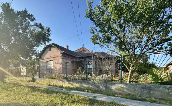 Eladó családi ház, Szátok 2 szoba 111 m² 15.9 M Ft