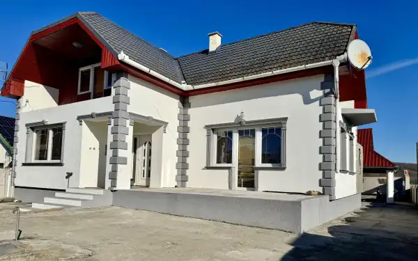 Eladó családi ház, Szügy 5 szoba 200 m² 69.9 M Ft